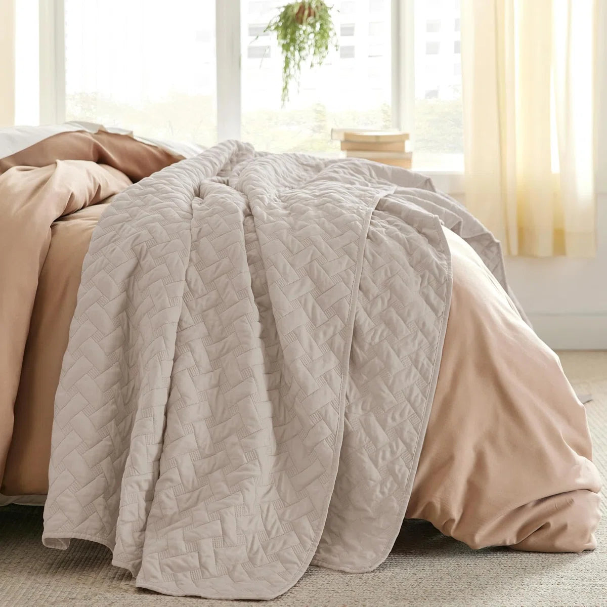 Twin/Twin XL Lightweight Quilted Blanket - Breathable Basket Weave Quilt for Dorm Room & Home - AC-Friendly Summer Bedding for Bed & Sofa - Natural-Soft Gift for Women & College Students, All Seasons