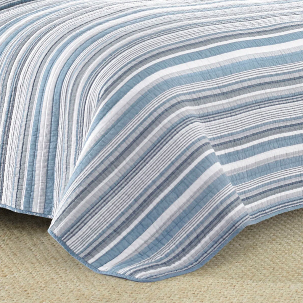 Novelty Nautica Jettison Cotton Reversible Blue Quilt Set