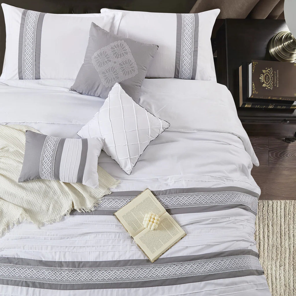 Durango 7 Piece Striped & Soft Comforter Set